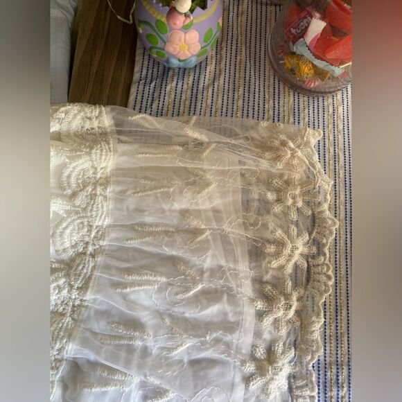 Sundance Embroidered Beige Short Sleeve Lace Mesh Blouse Sz M  Boho Lined - Picture 10 of 15